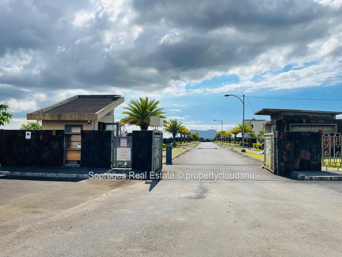 Prime Residential Land for Sale – Morcellement Aurea, Highlands