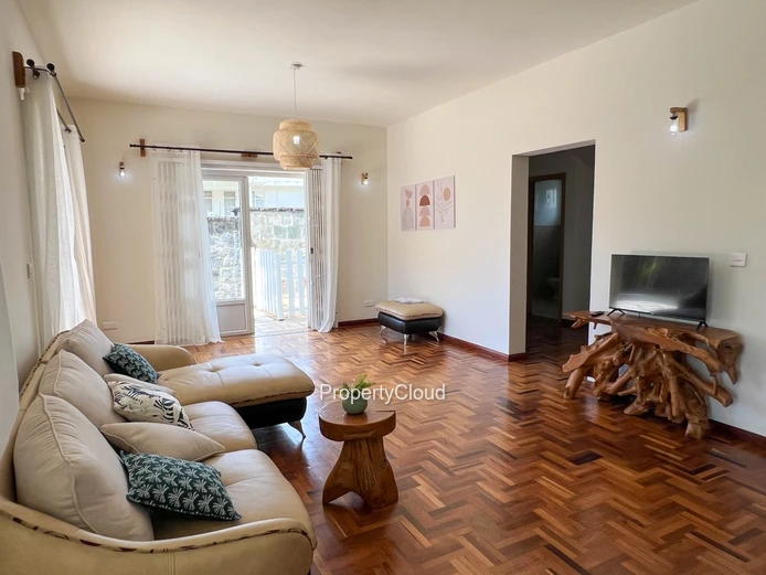 À Louer - Villa De 3 Chambres  - Flic En Flac