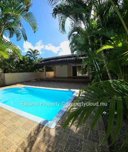 Villa avec Piscine Privée à Vendre – Résidence Sécurisée à Pointe aux Piments