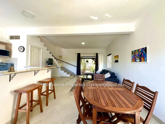 Two-bedroom duplex in a secure residence with swimming pool