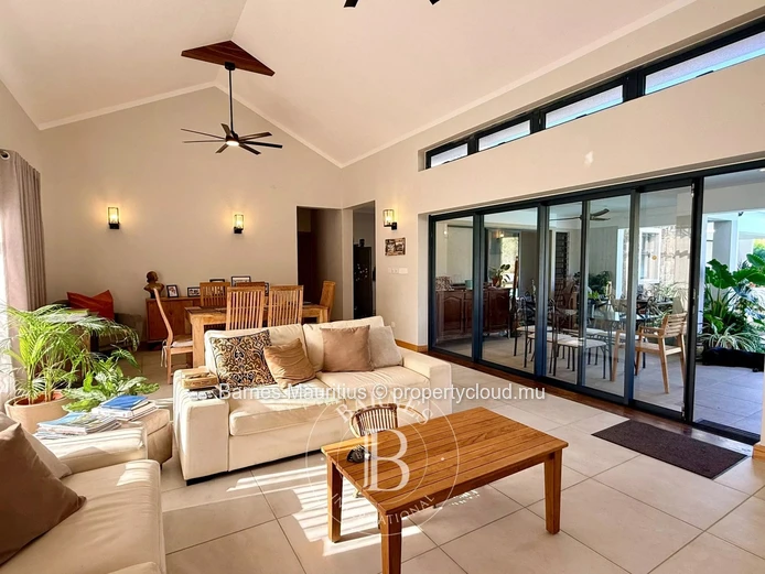 TAMARIN - Beautiful Family Villa - 3 Bedrooms