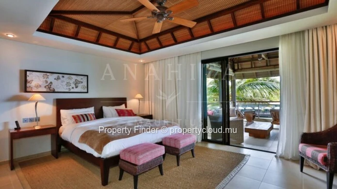 2-Bedroom Apartment with Sea Views