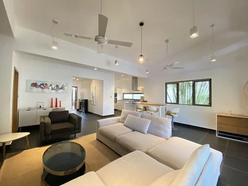4 Bedroom Villa