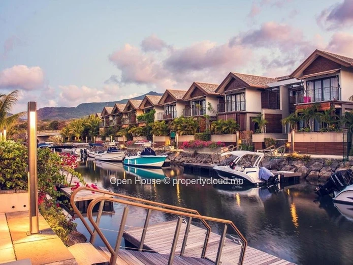 IRS VILLA for sale in Rivière Noire, Black River. 248m² living space, private pool, boat mooring.