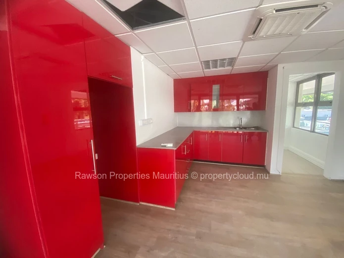  142m² Bureau à louer à Grande Rivière Noire