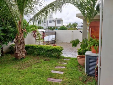 5 Bedroom Villa