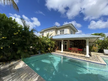 4 Bedroom Villa