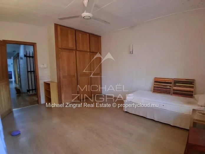 Spacious Family Villa with Pool in Pereybere