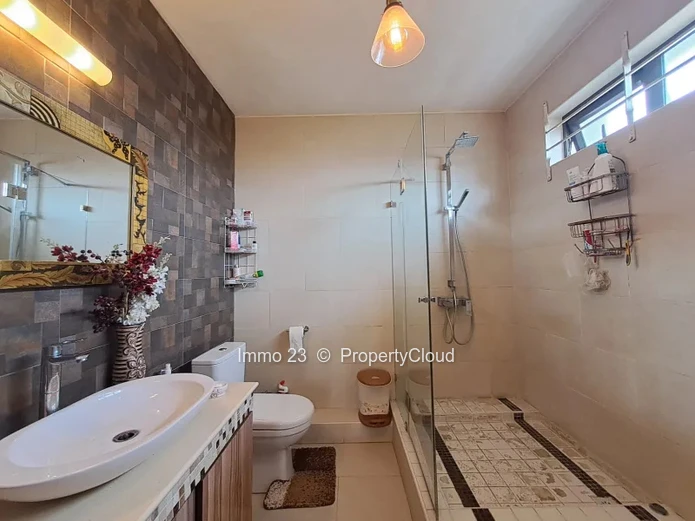 Maison / Villa - 4 chambres - Wooton - Ref. MA81238VE