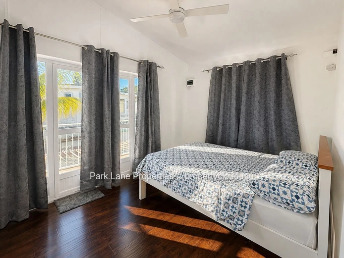 For Rent – Four-Bedroom Duplex with Open Views in Péreybère