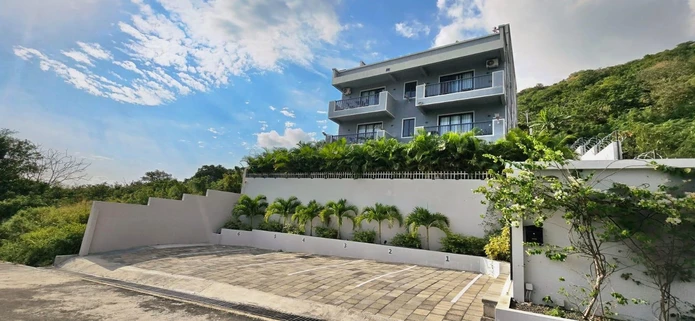 Stunning semi furnished and equipped ground-floor apartment of 92 m² located in a residence at Sorèze