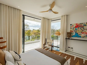 5 Bedroom Villa