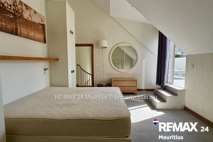 Modern 3-Bedroom Penthouse for Sale in bain Boeuf