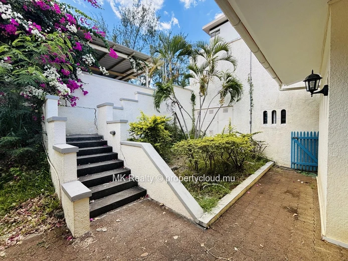 House For Sale In Tamarin