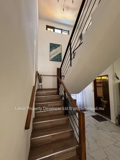 Duplex meublé de 3 chambres à louer à Pointe aux Canonniers