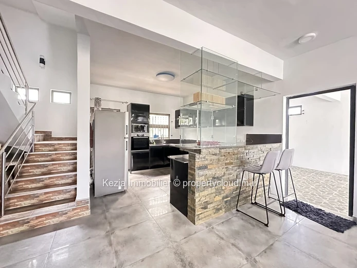 Modern Duplex Near The Beach