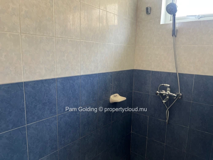 Spacious 4-Bedroom Duplex for Rent Opposite Flic en Flac Beach – Rs 70,000