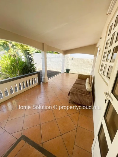 Charming single-storey house