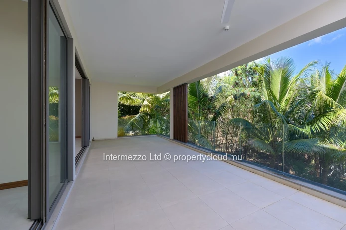 Appartement à Vendre Pointe aux Canonniers – Rooftop Privatif avec Piscine, Vue Mer, Résidence Premium | Accessible É...