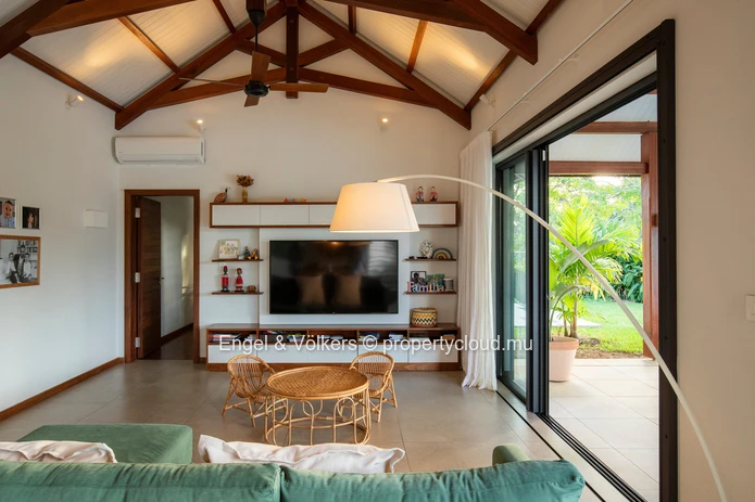 Fully Furnished 5-Bedroom Villa with Pool & Large Garden on Mauritius' East Coast