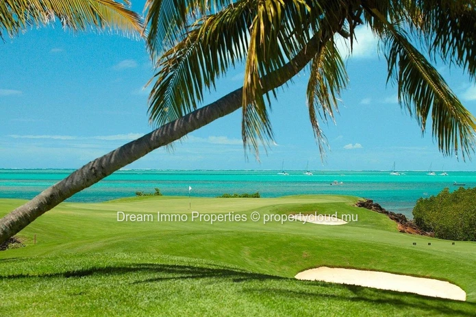 Sublime 3 bedroom villas in a private estate with access to golf, beach & hotels in Beau Champ - Mauritius