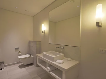 5 Bedroom Villa