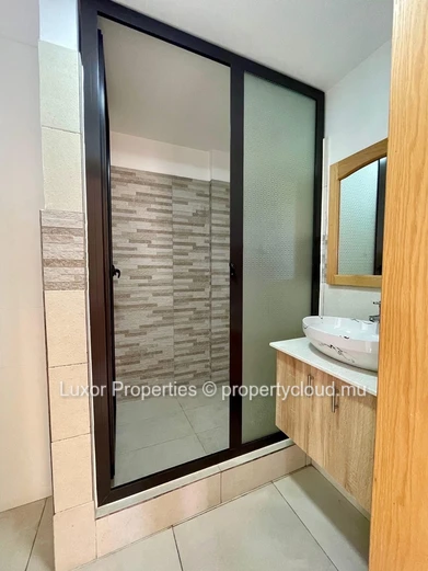 Penthouse – Appartement 4 Chambres à Louer à Flic en Flac
