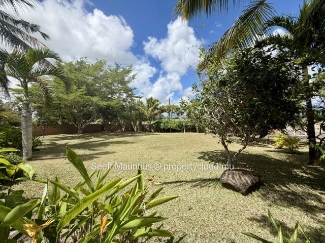 Spacieuse Demeure Coloniale Et Jardin