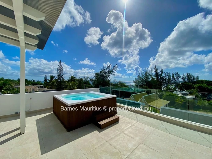 PEREYBERE - Penthouse with lagoon view - 3 bedrooms