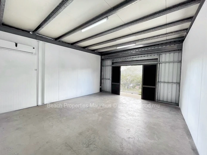 75m² Commercial / Retail / Office space in Black River