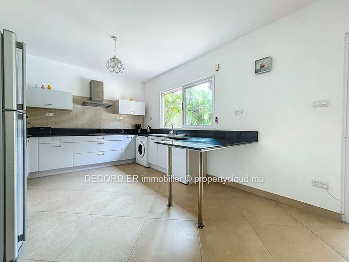 For sale - Pointe aux Piments. Very beautiful R.E.S villa
