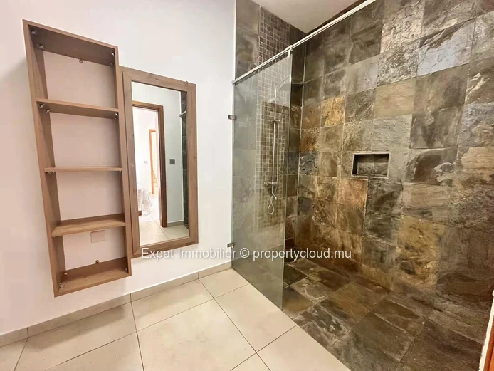 Bright 3-Bedroom Villa for Rent in Saint-François, Calodyne – Comfort, Privacy & Ideal Location
