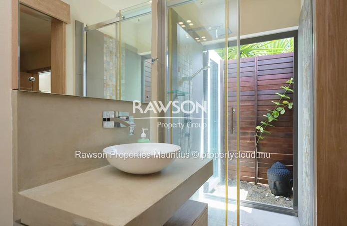 Superbe Villa Dans La Résidence De Prestige A Grand Baie - €650,000