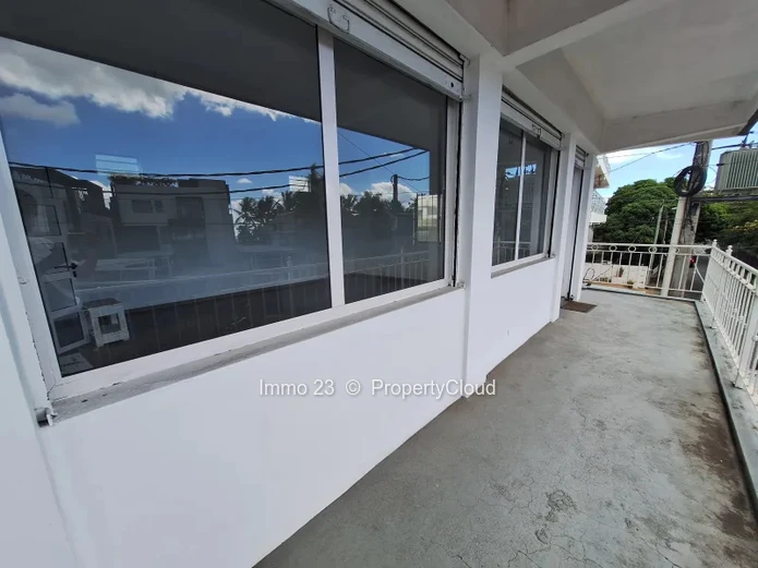 Emplacement commercial - 57m2 - Grand Baie