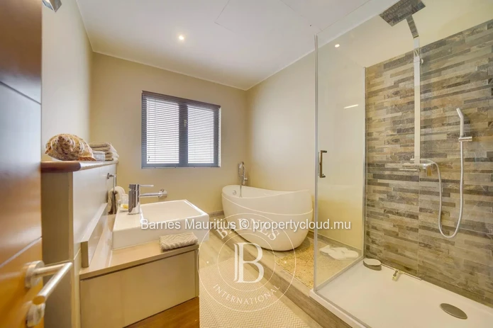 HAUTE RIVE - Penthouse Traversant - 4 Chambres