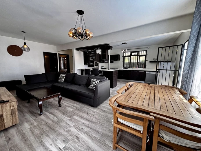 Appartement 2 chambres avec piscine dans un environnement verdoyant – Pointe aux Canonniers