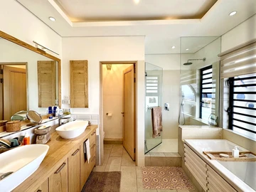 3 Bedroom Townhouse, Duplex