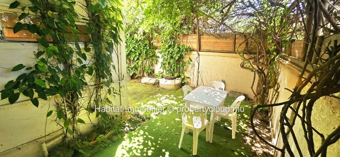 A louer : Maison de type townhouse, meublée et équipée de 118 m² à Bain Boeuf