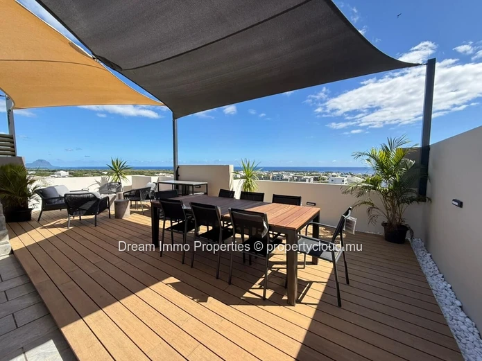Penthouse avec sublime vue mer & Morne à Cascavelle, Flic en Flac - Ile Maurice