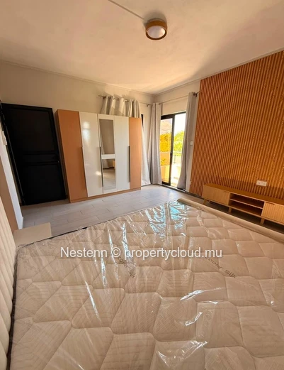 Villa neuve avec grande cour – Un cadre idéal pour votre famille