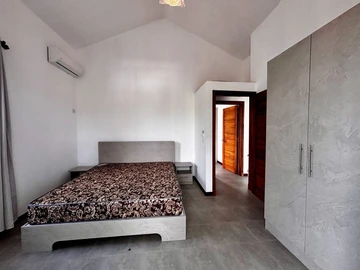 5 Bedroom Villa