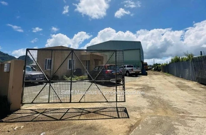 Industrial Property for Sale in Solférino