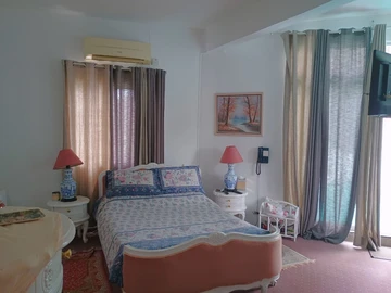 5 Bedroom Villa