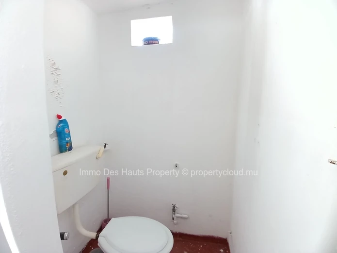 Maison de 2 chambres non meublé en location long terme curepipe 