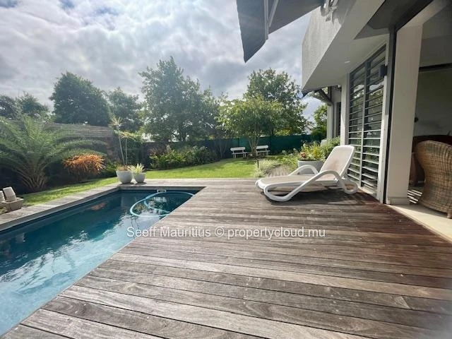 Votre Refuge Idéal : Superbe Maison avec Jardin et Piscine