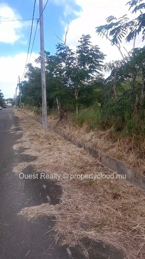 Balaclava – À 4 Minutes De La Plage – Terrain Plat Facile À Construire