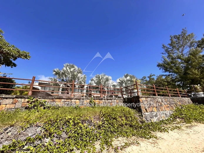Beachfront Duplex in Cap Malheureux