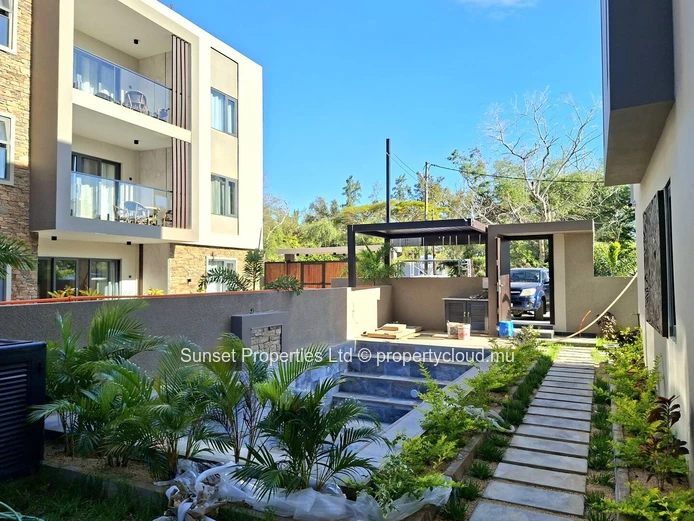 Penthouse neuf | 3 chambres | À 2 minutes de la plage