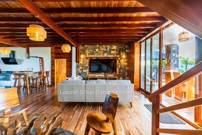 Magnifique Villa Balinaise de 4 Chambres en Suite