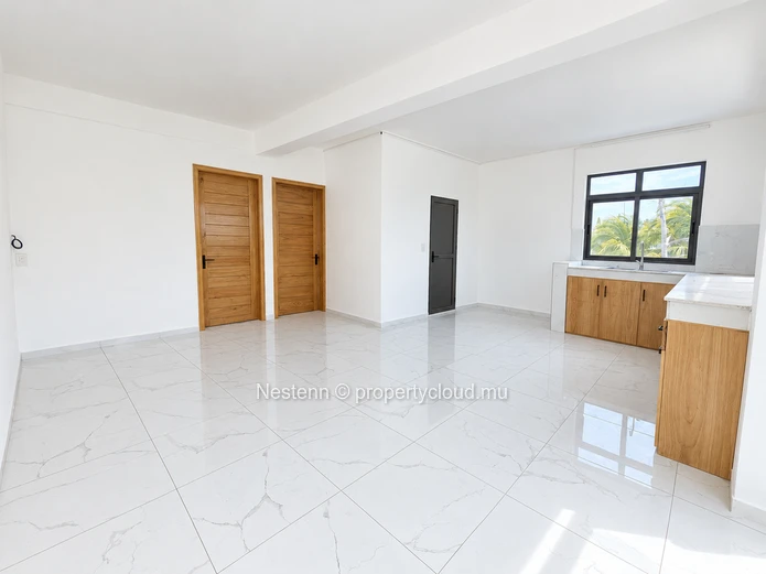 Appartement flambant neuf de 2 chambres, à distance de marche de la plage